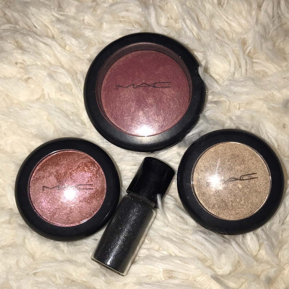 MAC bundle Eyeshadow and Blush